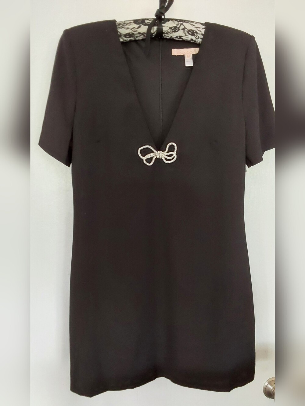 ANTHROPOLOGY HUTCH CRYSTAL BOW BLACK PLUNGING MINI DRESS M